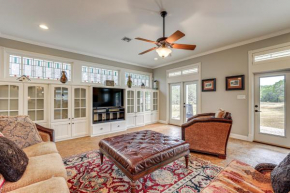 Near Golfing and Parks Serene San Antonio Home